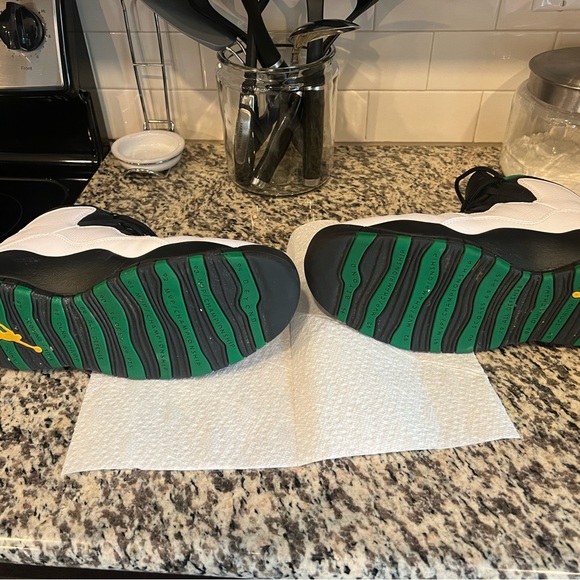 JORDAN 10 SEATTLE - Picture 4 of 4
